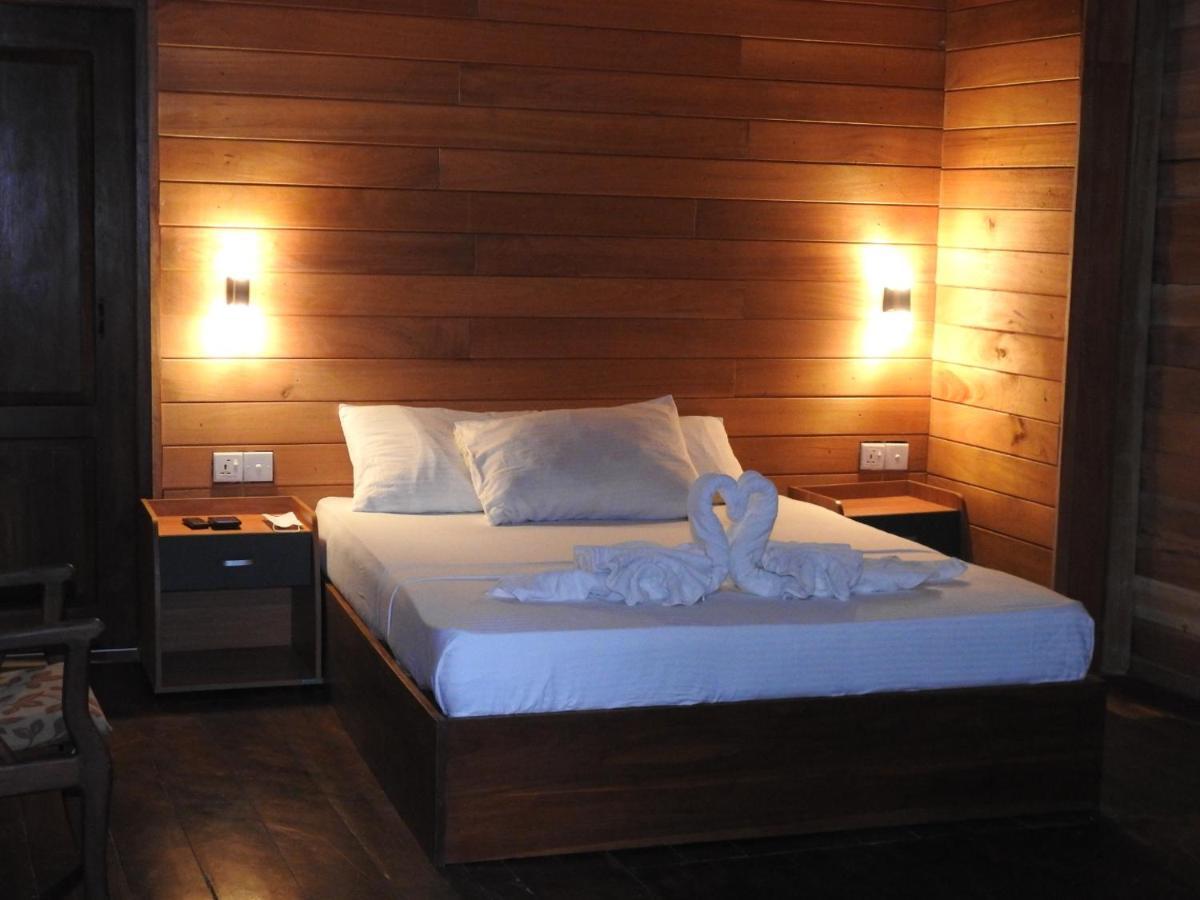 Wilpattu Tree House Bed & Breakfast Nochchiyagama Bagian luar foto