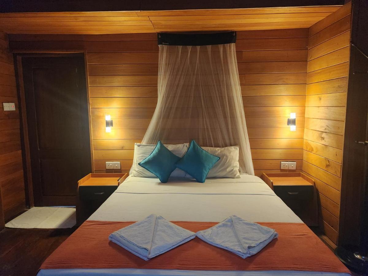 Wilpattu Tree House Bed & Breakfast Nochchiyagama Bagian luar foto