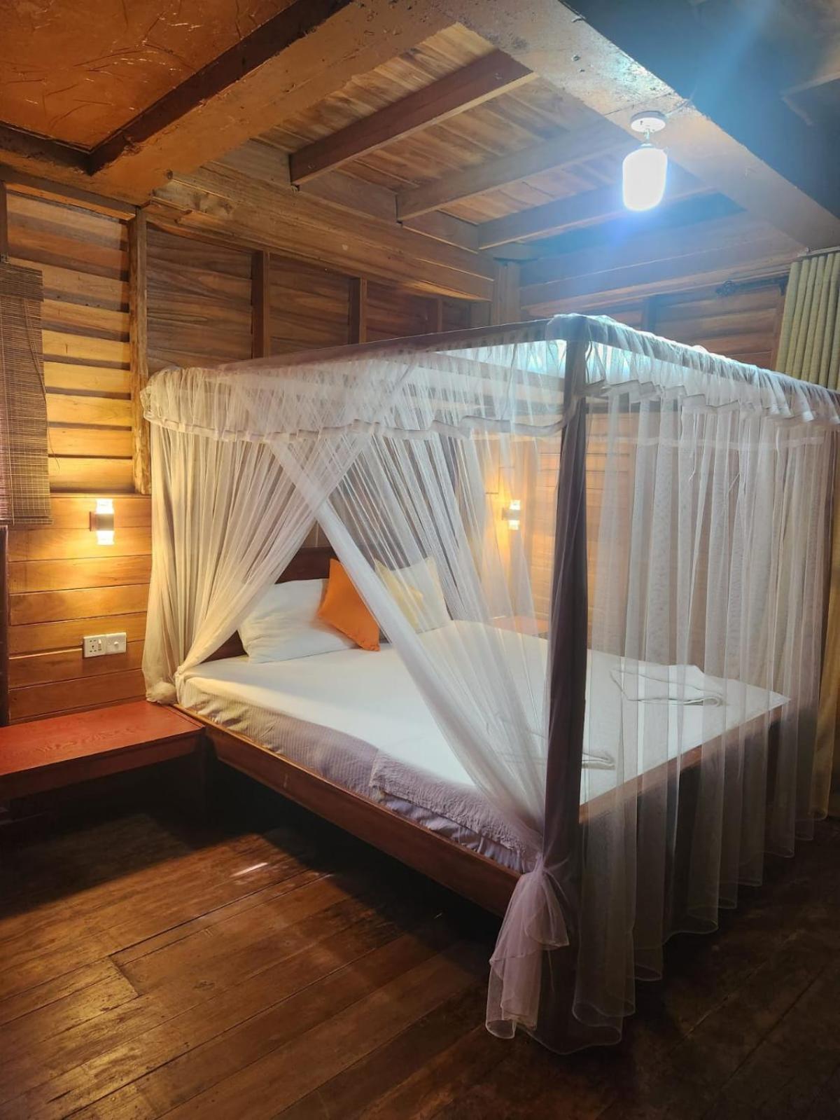 Wilpattu Tree House Bed & Breakfast Nochchiyagama Bagian luar foto