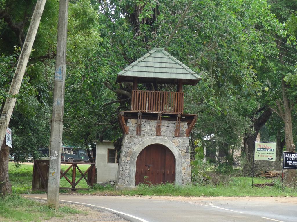 Wilpattu Tree House Bed & Breakfast Nochchiyagama Ruang foto