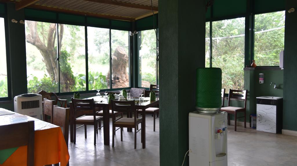Wilpattu Tree House Bed & Breakfast Nochchiyagama Bagian luar foto