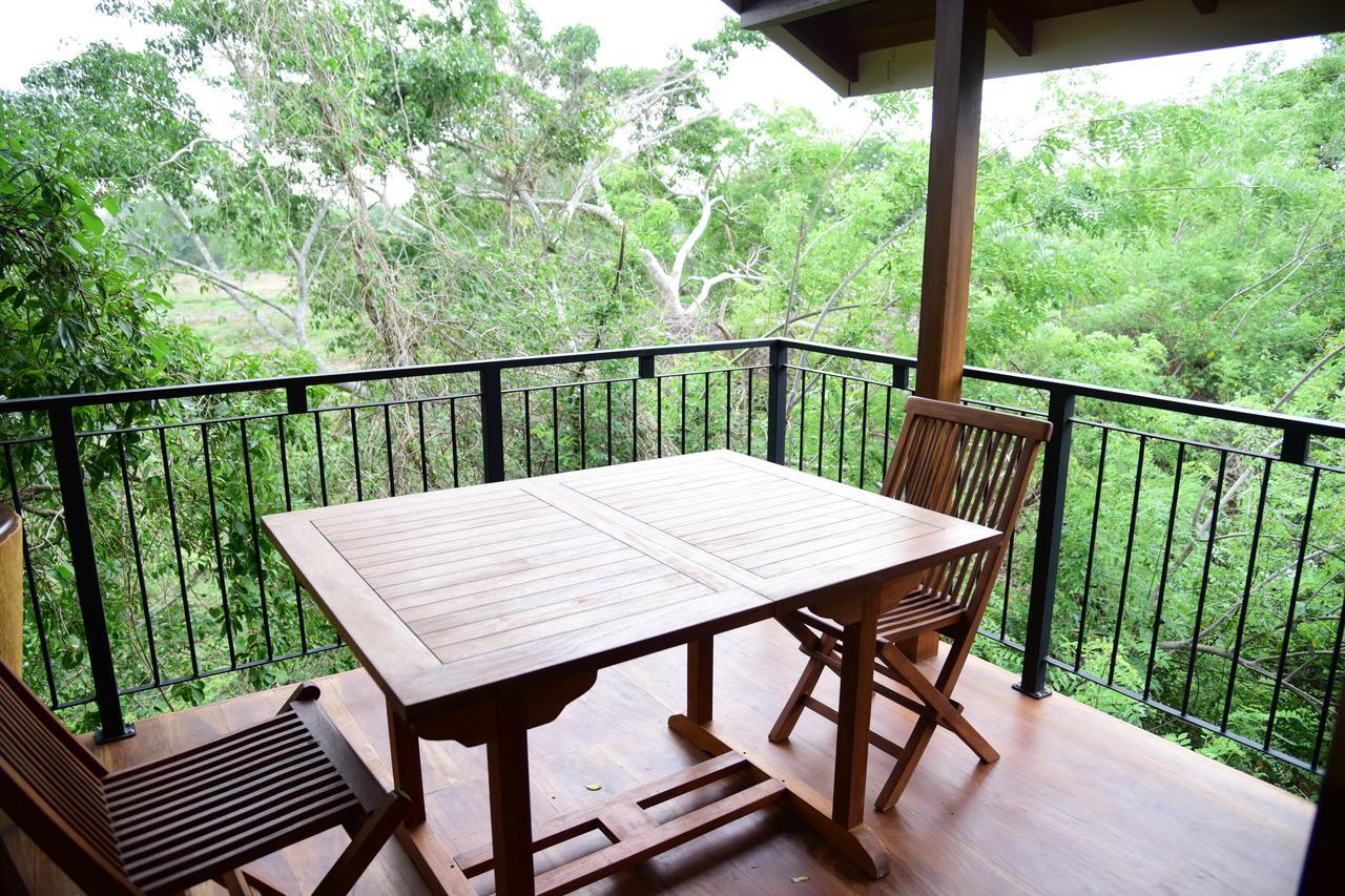 Wilpattu Tree House Bed & Breakfast Nochchiyagama Bagian luar foto