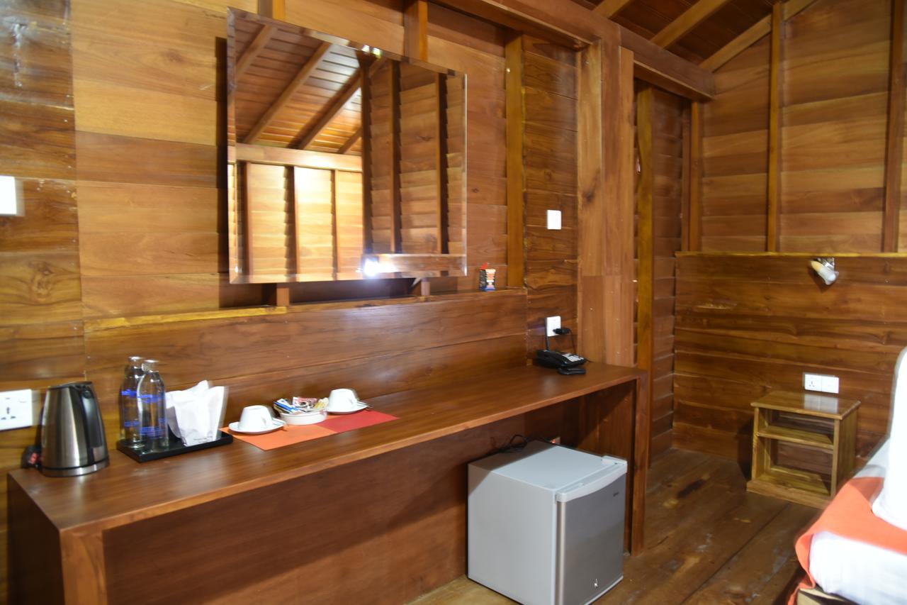 Wilpattu Tree House Bed & Breakfast Nochchiyagama Bagian luar foto