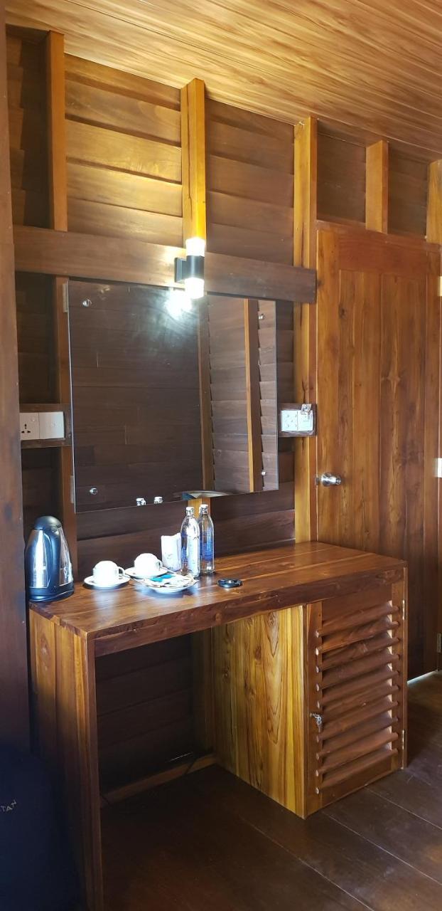 Wilpattu Tree House Bed & Breakfast Nochchiyagama Bagian luar foto